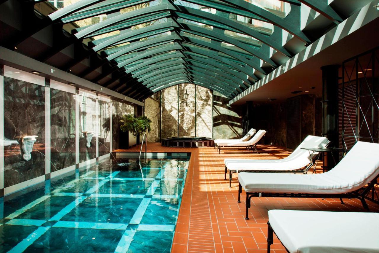 Hotel Telegraaf, Autograph Collection Tallinn Ngoại thất bức ảnh The pool at the Mandarin Oriental, Santiago